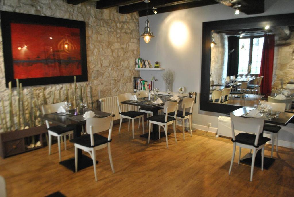 Le Beffroi Aparthotel Tournon-d'Agenais ภายนอก รูปภาพ